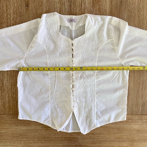 Vintage White Eyelet Button Front Blouse - Picture 9 of 10